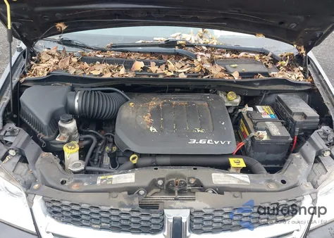 2016 Dodge Grand Caravan Sxt z USA, uszkodzony, nr VIN 2C4RDGCG4GR375791